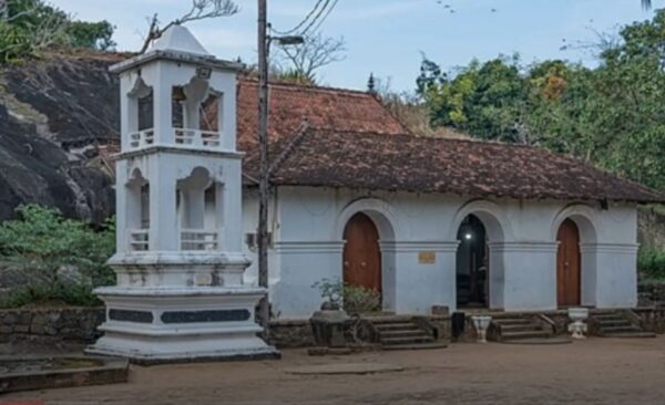 degaldoruwa cave temple