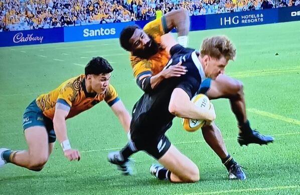 All Blacks hang on to Bledisloe Cup for another year after a riveting encounter against the Wallabies.  - BY TREVINE RODRIGO IN MELBOURNE. (eLanka Sports Editor).