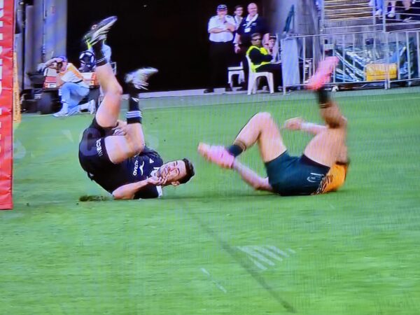 All Blacks hang on to Bledisloe Cup for another year after a riveting encounter against the Wallabies.  - BY TREVINE RODRIGO IN MELBOURNE. (eLanka Sports Editor).