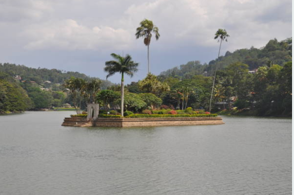 Kandy Lake-eLanka