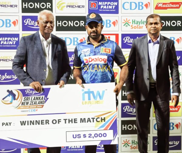 Sanath Jayasuriya unravels the secret to Sri Lanka's upward surge. Improved Lankans take one day series against New Zealand. - BY TREVINE RODRIGO IN MELBOURNE.  (eLanka Sports Editor) (1)