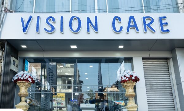 Vision Care brings comprehensive eye and hearing solutions to Anuradhapura with latest branch opening 01 (1)