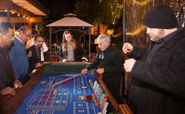 Dr. Lakshman, Dr. Pujitha Egodage , Dr. Deepal Ekanayake and Mathew on the "Craps" table 