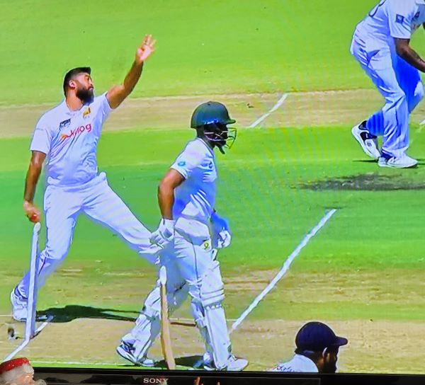 Flat footed Sri Lanka crumble in Port Elizabeth giving South Africa clean sweep