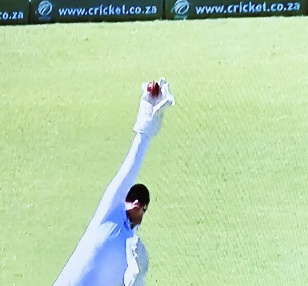 South Africa jump to number two with comprehensive thrashing of Sri Lanka. Humbled Lankans tumble from number three spot (1)