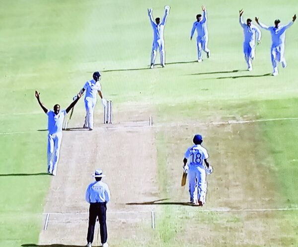 South Africa jump to number two with comprehensive thrashing of Sri Lanka. Humbled Lankans tumble from number three spot (1)