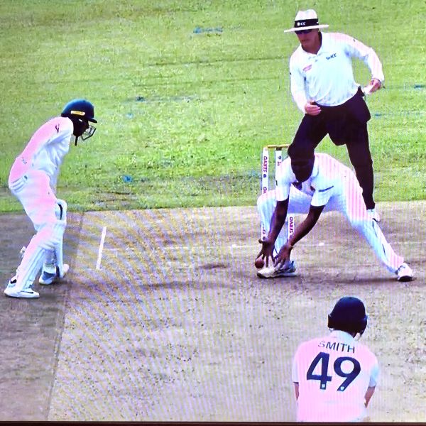 Butterfingered fielding let's Australia off the hook as Sri Lanka's grip on Galle loosens.