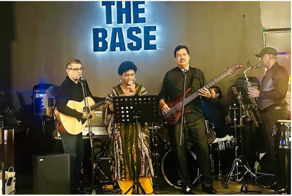 Yasmin De Silva with Hussain Jayah & Seventh Strings