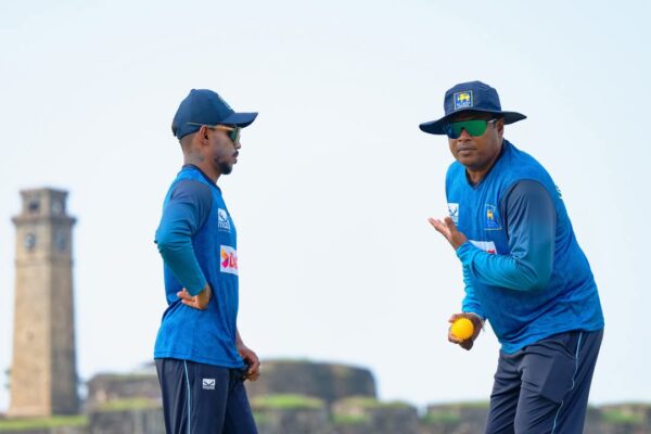 Do it for Dimuth Karunaratne and give him a memorable send off is Sri Lanka's challenge in the second Test. - BY TREVINE RODRIGO IN MELBOURNE. (eLanka Sports Editor) (2)