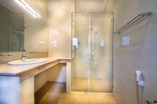 Luxury 4-Bedroom House for Sale in Thalangama | Spacious Home with Modern Amenities & Garden