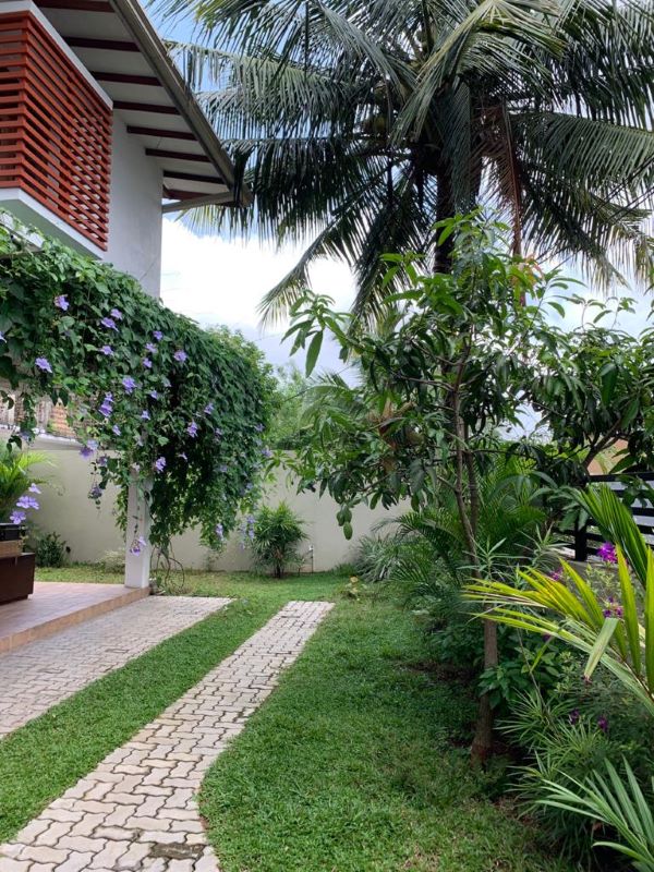 Luxury 4-Bedroom House for Sale in Thalangama | Spacious Home with Modern Amenities & Garden