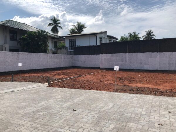 MT.LAVINIA/ RATHMALANA - RESIDENTIAL PROPERTY FOR SALE