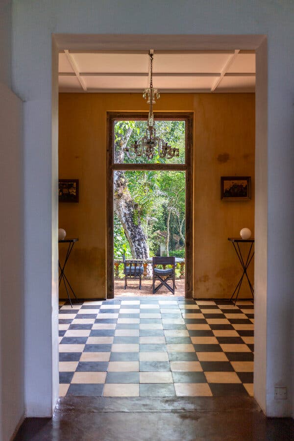 A Sri Lankan Feast on a Tropical Modernist Estate
