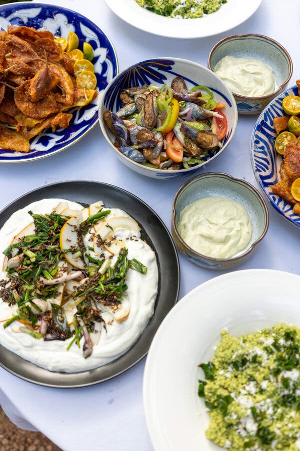 A Sri Lankan Feast on a Tropical Modernist Estate