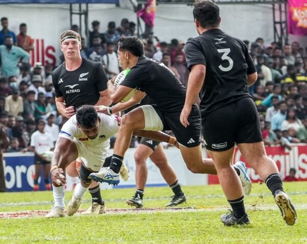 'Small Blacks' give Tuskers a Rugby lesson at Nittawela. Brilliant running rugby reduces locals to an awesome inspiring experience.  - BY TREVINE RODRIGO IN MELBOURNE.  (eLanka Sports Editor).