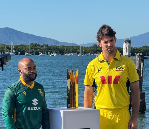 Marsh and Bavuma launch ODI series trophy in Cairns 5