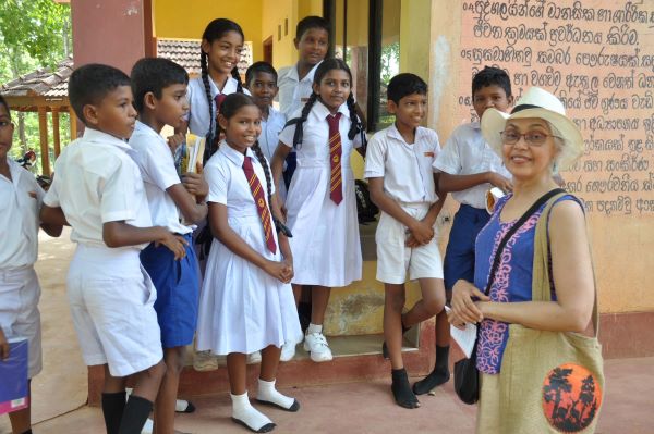 ශ්‍රී ලංකාව ගැන වාර්තා චිත්‍රපටය, මාතරට...( Documentary on Sri Lanka will be screened in Matara... )